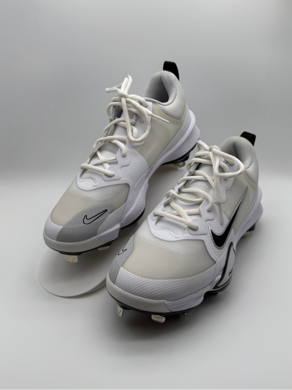 Nike Trout Men's Baseball Cleats FB2907-102 White Black Gray size 7